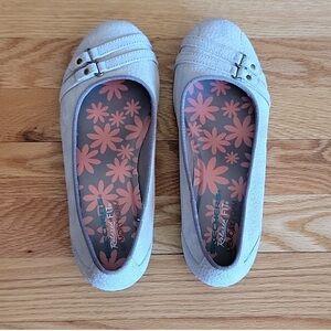 Skechers Relaxed Fit Leather Flats